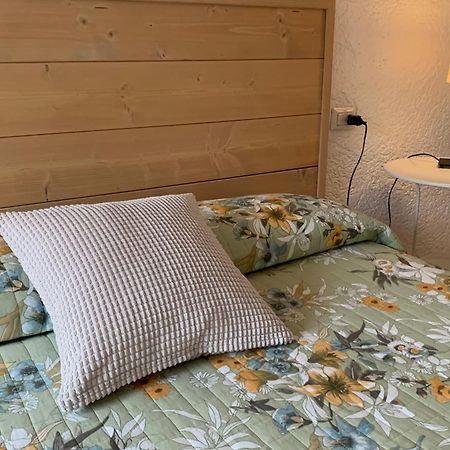 Agriturismo Cascina Cornella Cremeno ภายนอก รูปภาพ