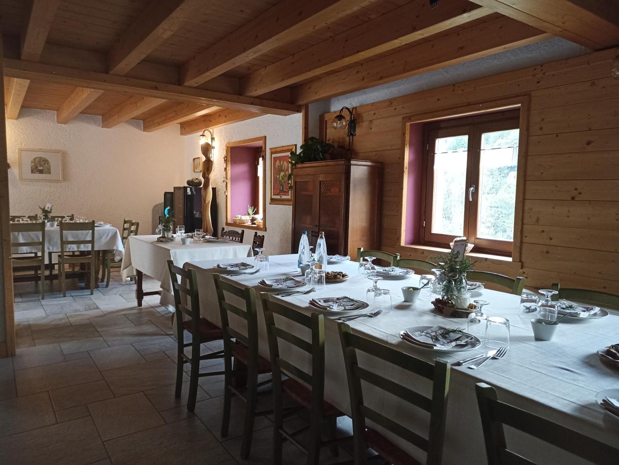 Agriturismo Cascina Cornella Cremeno ภายนอก รูปภาพ