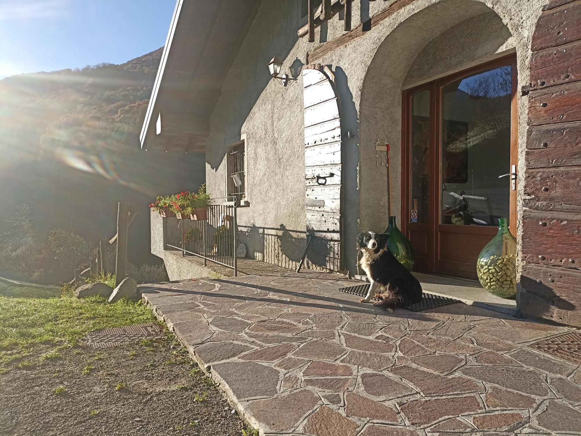 Agriturismo Cascina Cornella Cremeno ภายนอก รูปภาพ