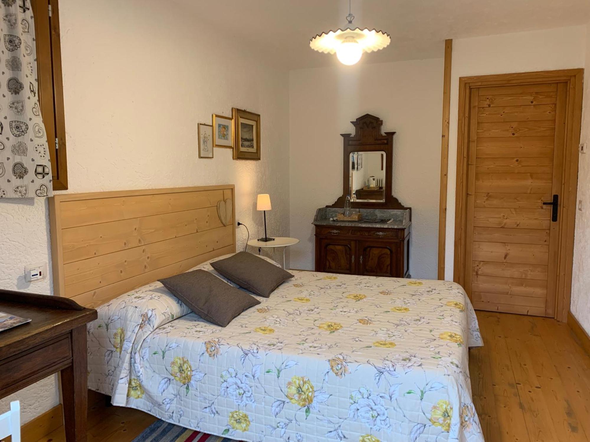 Agriturismo Cascina Cornella Cremeno ภายนอก รูปภาพ